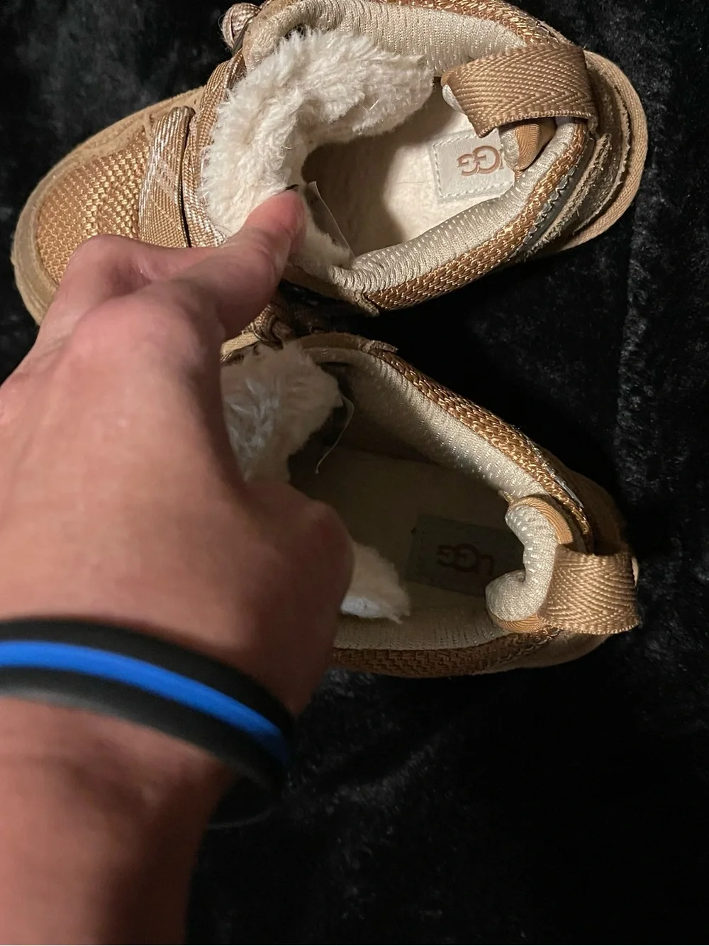 UGG see photos